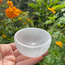 Cargar imagen en el visor de la galería, Coquita De Selenita