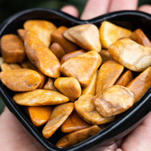 Cargar imagen en el visor de la galería, Jaspe Amarillo Tamboreado