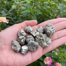 Cargar imagen en el visor de la galería, Pirita en Bruto