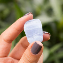 Cargar imagen en el visor de la galería, Ágata de Encaje Azul Tamboreada