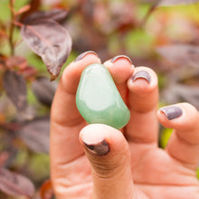 Cargar imagen en el visor de la galería, Aventurina Verde Tamboreada