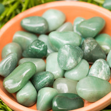 Cargar imagen en el visor de la galería, Aventurina Verde Tamboreada