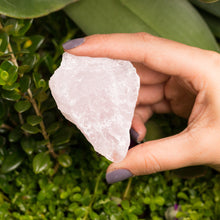 Cargar imagen en el visor de la galería, Cuarzo Rosa en Bruto