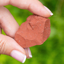 Cargar imagen en el visor de la galería, Jaspe Rojo en Bruto