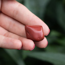 Cargar imagen en el visor de la galería, Jaspe Rojo Tamboreado